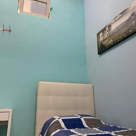 B&B Spaccanapoli A Due Passi Da Via Tribunali לינה וארוחת בוקר נאפולי