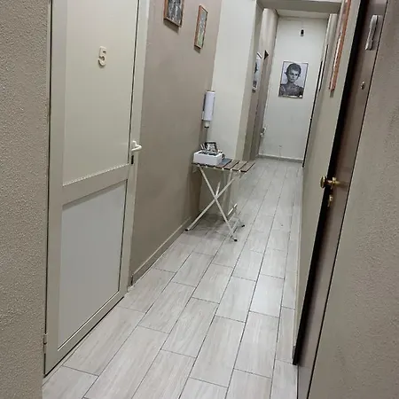 לינה וארוחת בוקר B&B Spaccanapoli A Due Passi Da Via Tribunali נאפולי