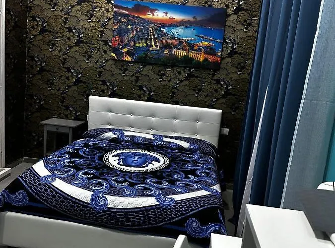 B&B Spaccanapoli A Due Passi Da Via Tribunali Nocleg ze śniadaniem 3*