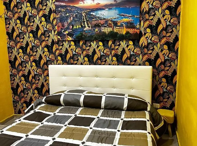 B&B Spaccanapoli A Due Passi Da Via Tribunali Nocleg ze śniadaniem 3*